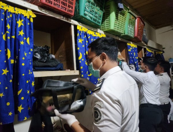 Dukung 15 Program AKSI Kemenimipas, Rutan Balikpapan Perkuat Deteksi Dini Lewat Penggeledahan Kamar Hunian